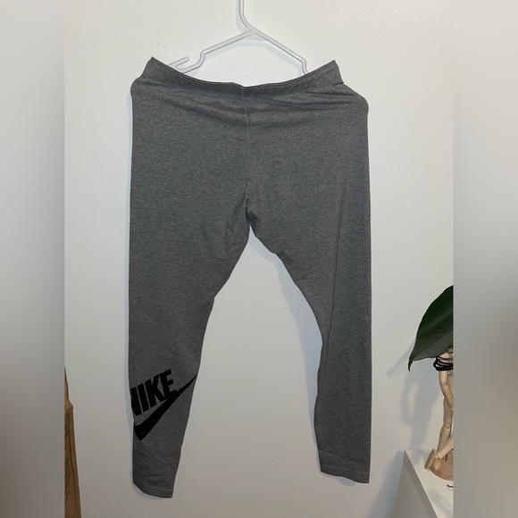 Grey Nike leggings - Picture 2 of 3